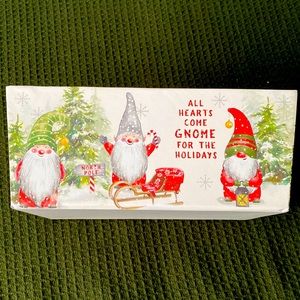 NWOT- Gnome themed box